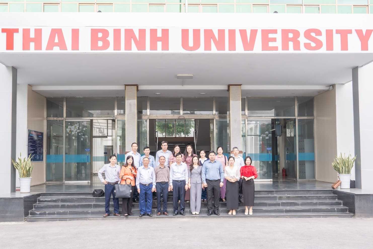 HỘI THẢO NHÂN RỘNG MÔ HÌNH TRUNG TÂM HỌC TẬP CỘNG ĐỒNG TRÊN NỀN TẢNG SỐ